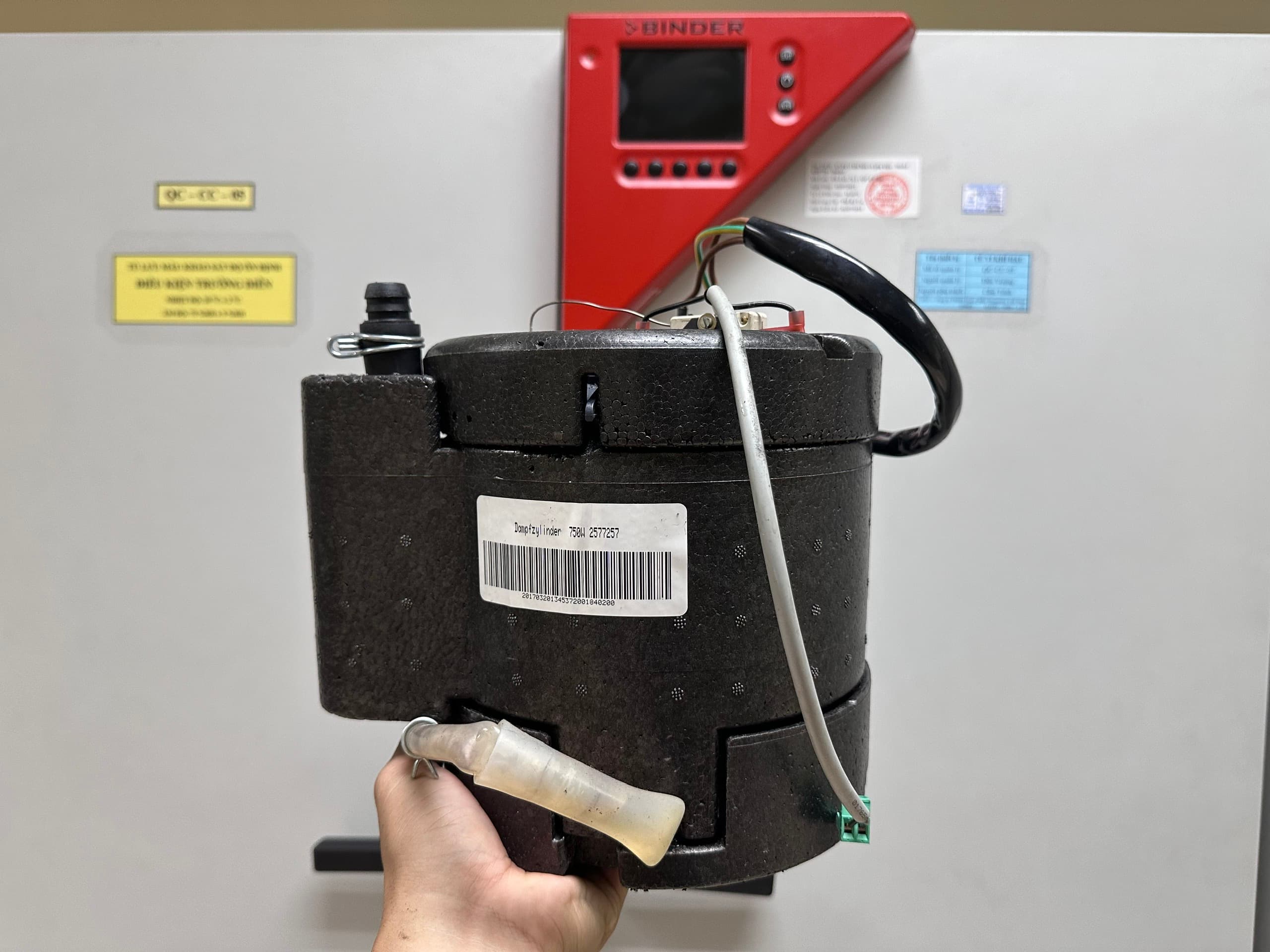 Bình tạo ẩm tủ vi khí hậu Binder